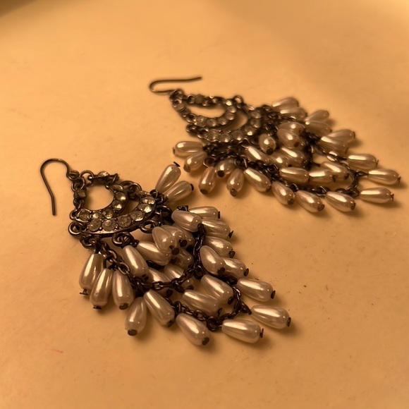 Chandelier earrings - Picture 3 of 4